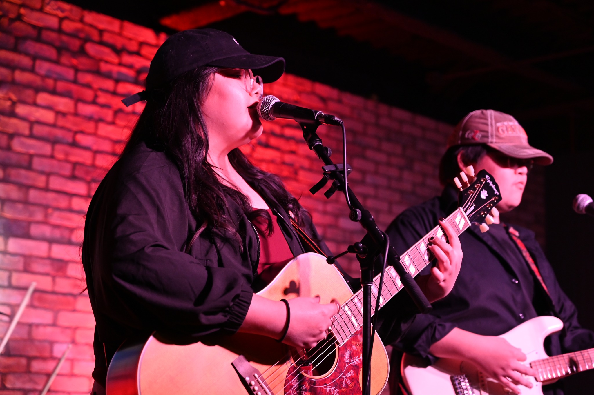Rocking the Stage: Siksika Band Ekkohs Lights Up King Eddy’s Pub with an Unforgettable Performance
